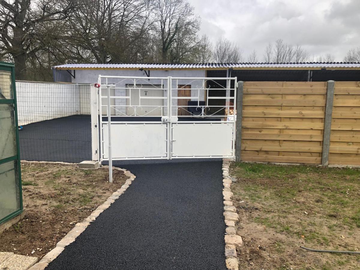 Gite Des 3 Pleureuses Saint-Riquier Exterior foto